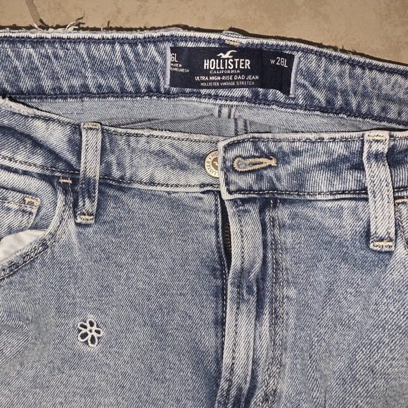 Hollister Light Blue Denim Jeans with Embroidery - Picture 2 of 3